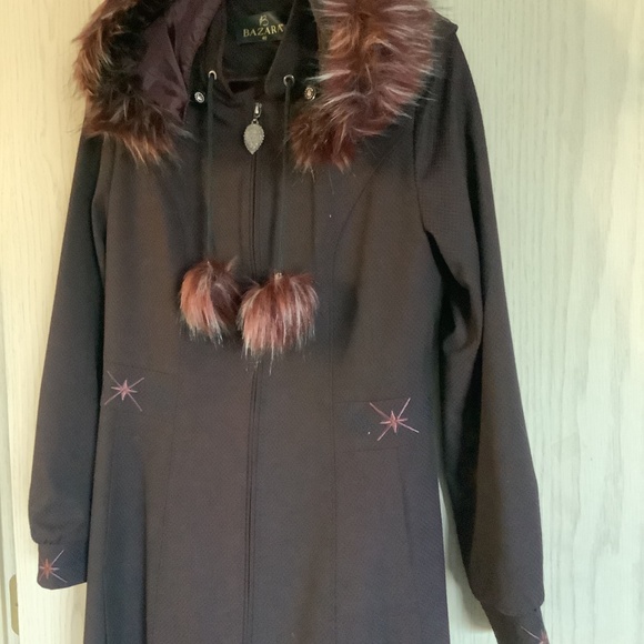 Abaya Plum Color Topcoat with Detachable Hood, Size S - Picture 13 of 14
